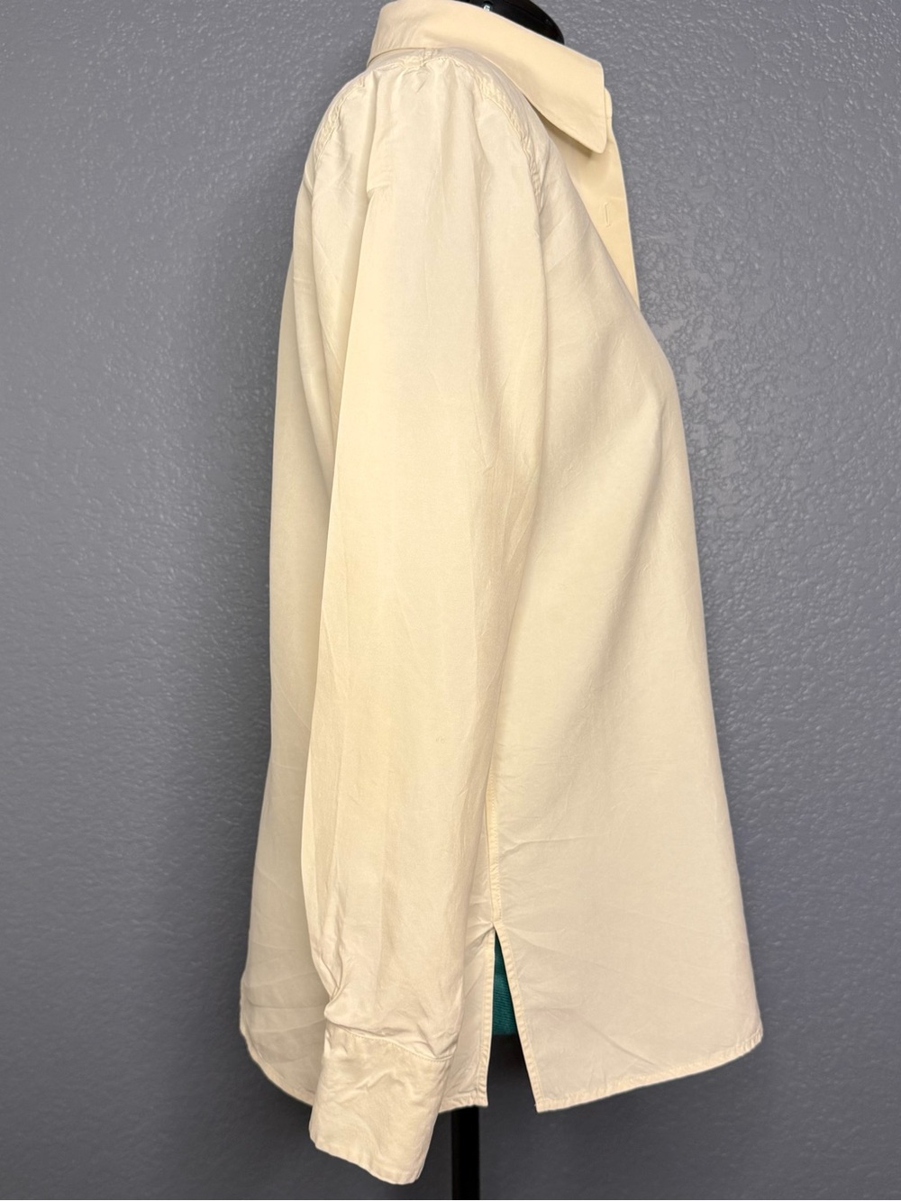 Ann‎ Taylor 100% Silk Button Down Blouse Cream Minimalist Long Sleeve Size 12 - Picture 6 of 9